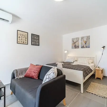Apartment Gaj *