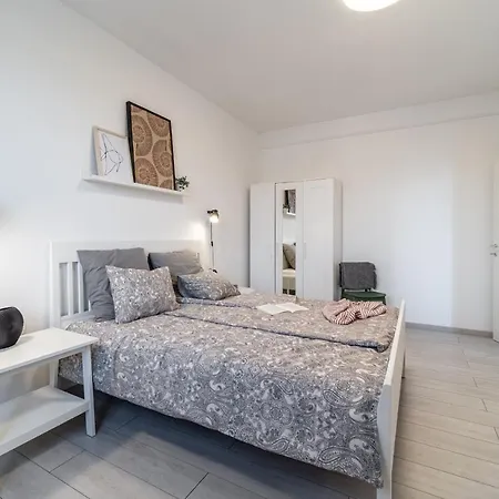 Apartament Gaj *